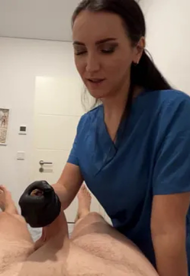 Ghé thăm thiên đường thư giãn cùng nữ kỹ thuật viên gợi cảm