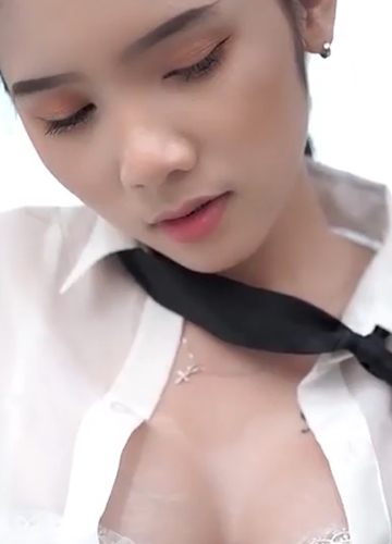 MT034 Nàng sinh viên quốc tế và sự phục vụ tận tâm