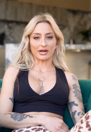 Mỹ nữ ngực khủng bị chịch tơi tả