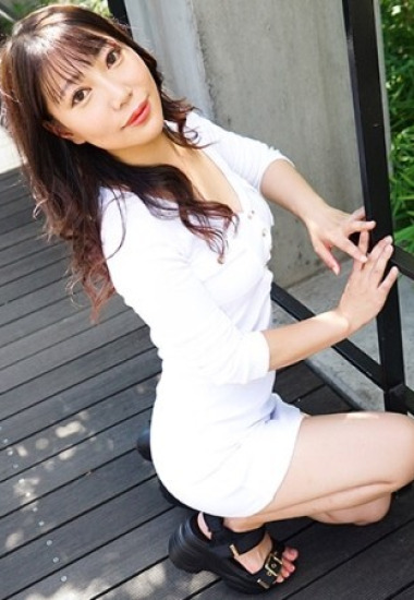 PACOPACOMAMA-011026 Sức quyến rũ khó cưỡng sau lớp váy ôm sát