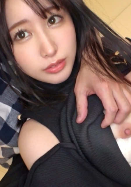 SIRO-5256 Em gái làm ở tiệm bánh ngọt tê người khi được thủ dâm