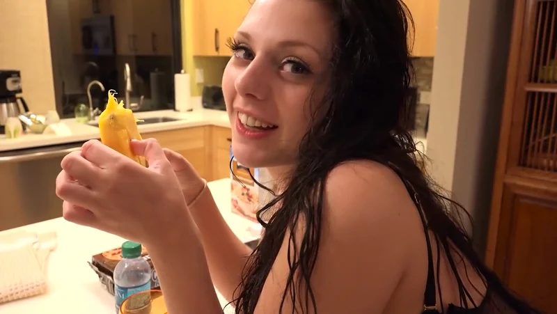 Buổi hẹn hò riêng tư cùng cô bạn gái Megan Sage