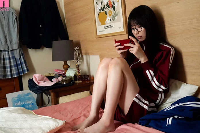 MIDV-699 Đụ cô em gái thích nhốt mình trong phòng