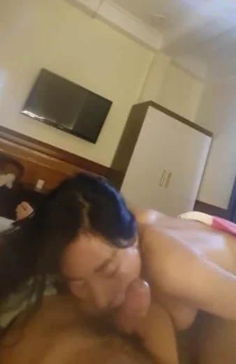 Nữ sinh cực phẩm và màn trình diễn nhan sắc toàn diện