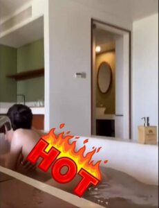 Hotgirl Thư Vũ cùng với clip 8 phút bồn tắm Vũ Thị Anh Thư