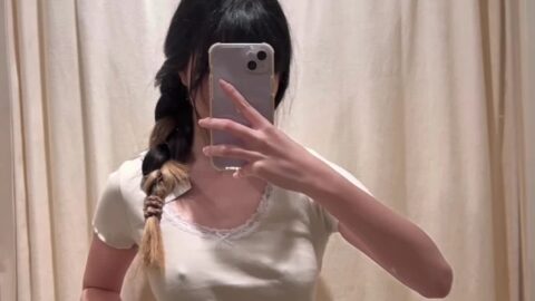 Áo trắng quần jean
