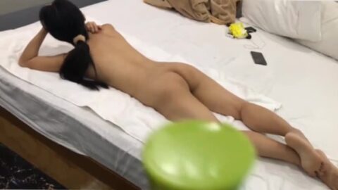 Giữ vai doggy em ny