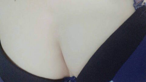 Kéo chip đen