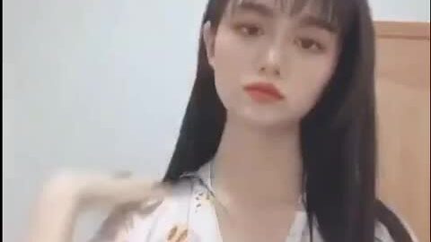 Vén tóc cởi áo