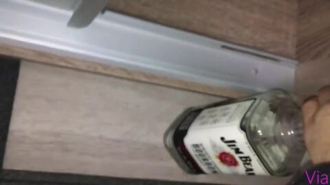 Đọc sách cũng không yên