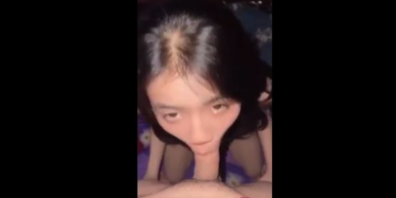 Em Tròn Mắt Mút Mặt Thèm Chim Anh Lắm, Biểu Cảm Dâm Đãng