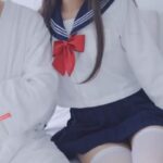 Em ướt át, sữa đặc tràn nệm, anh vuốt ve mãi không thôi